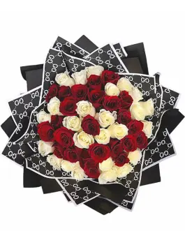 Hand-Tied Bouquet Garnet Grace